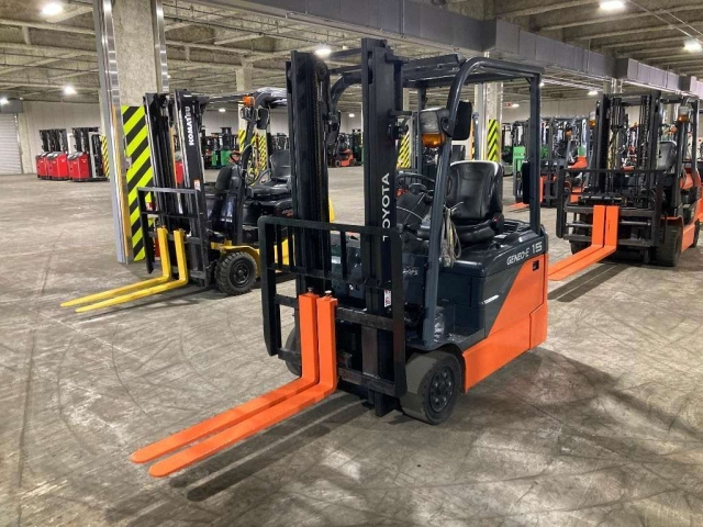 TOYOTA FORKLIFT