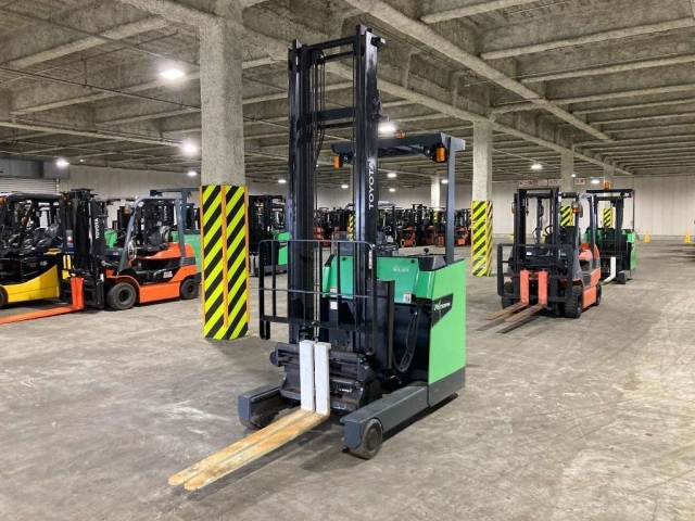 TOYOTA FORKLIFT