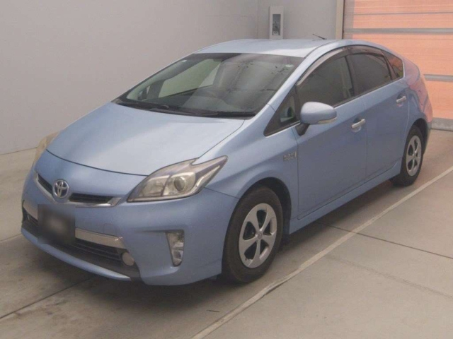 TOYOTA PRIUS PHV
