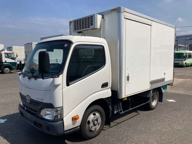 TOYOTA DYNA