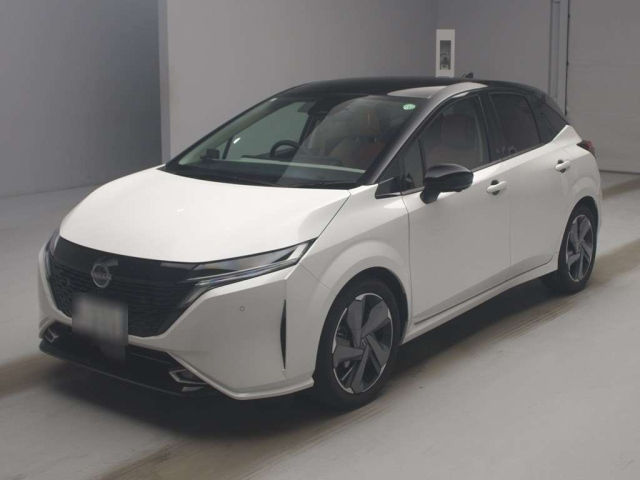 NISSAN AURA