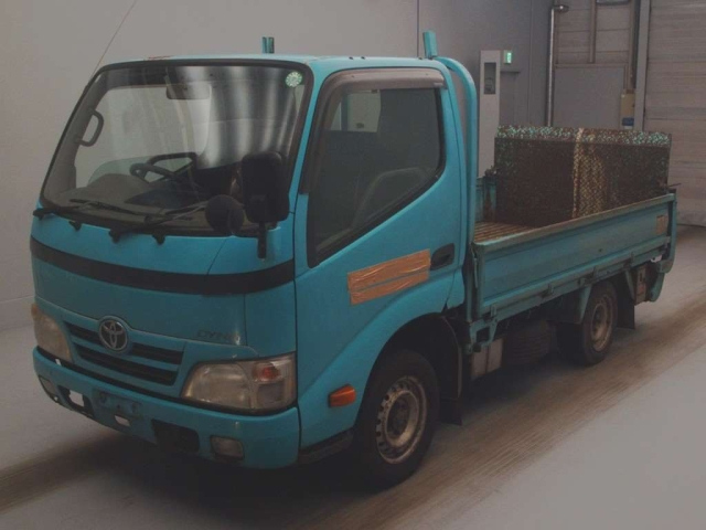 TOYOTA DYNA