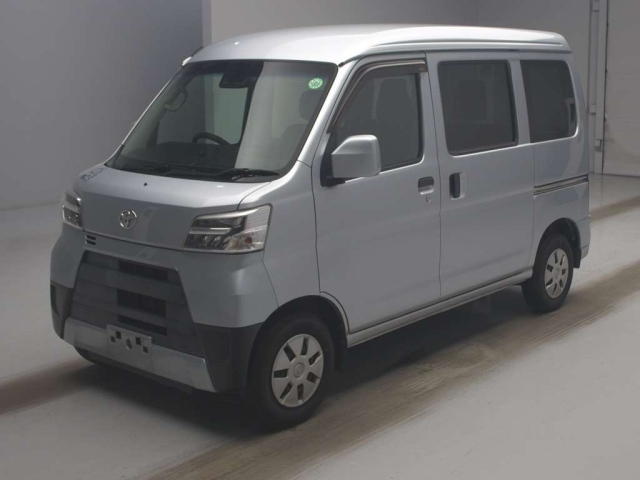 TOYOTA PIXIS VAN