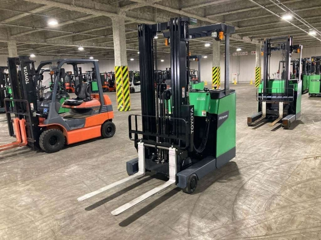 TOYOTA FORKLIFT