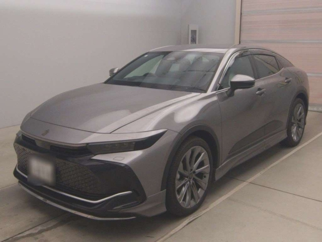 TOYOTA CROWN CROSSOVER