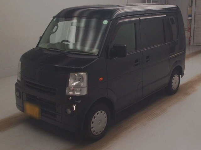 NISSAN CLIPPER VAN