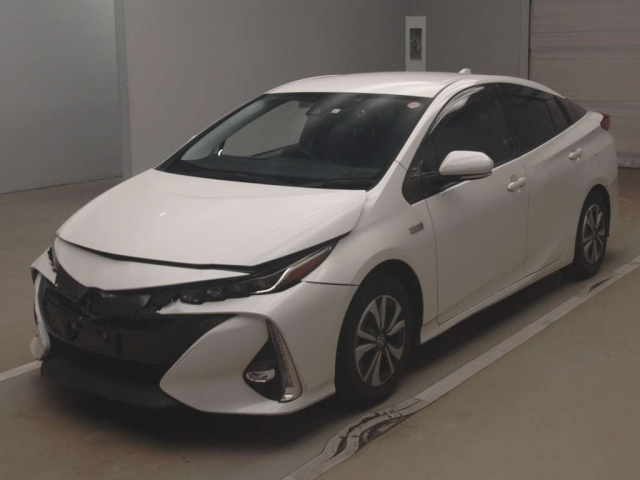 TOYOTA PRIUS PHV