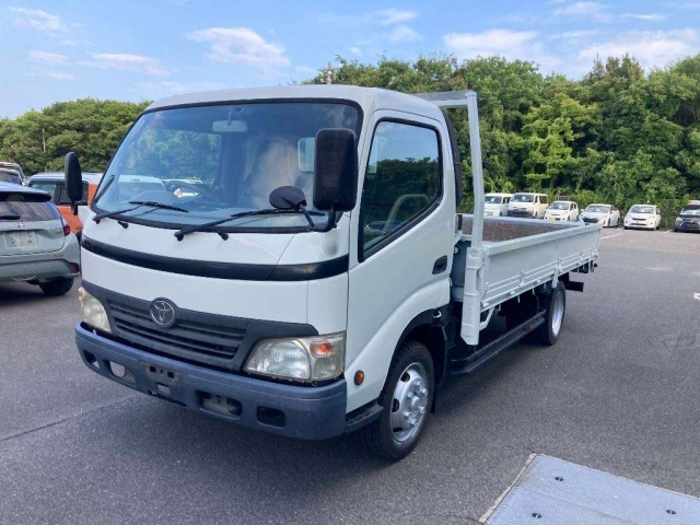 TOYOTA DYNA