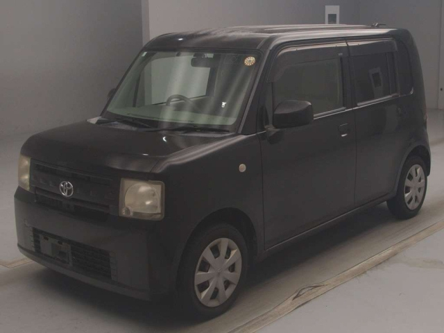 TOYOTA PIXIS SPACE