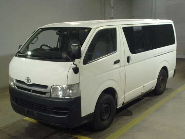 TOYOTA REGIUS ACE VAN