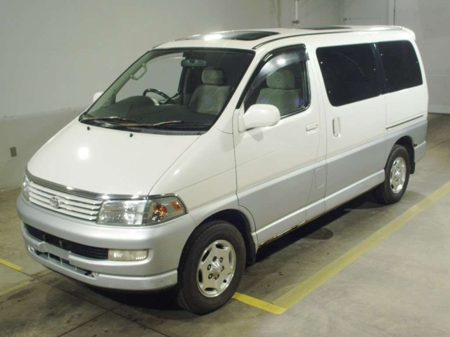 TOYOTA HIACE REGIUS