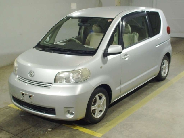 TOYOTA PORTE