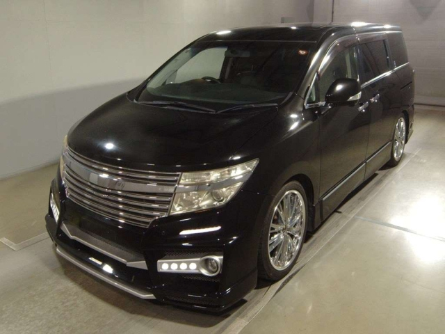 NISSAN ELGRAND