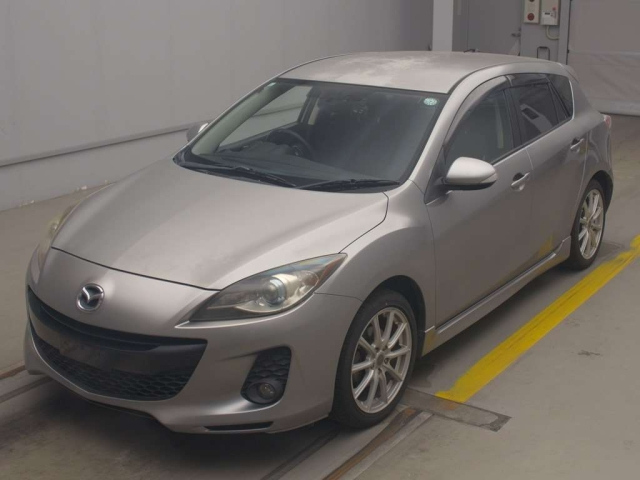 MAZDA AXELA