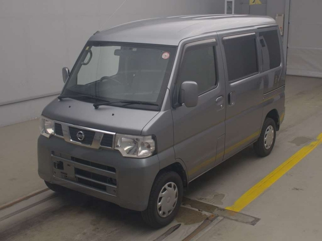 NISSAN CLIPPER VAN