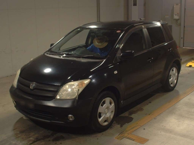 TOYOTA IST