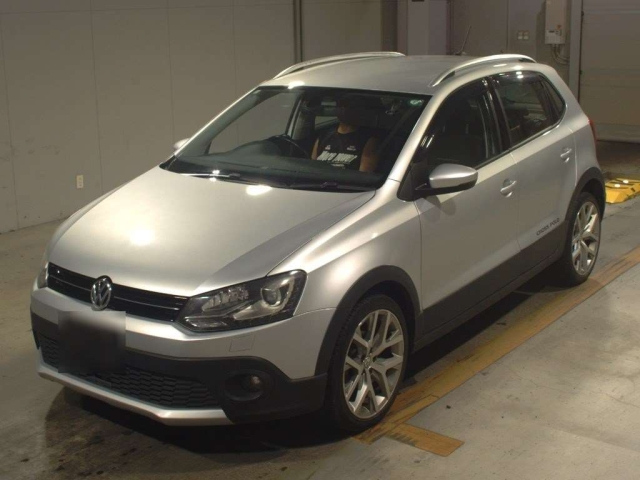 VOLKSWAGEN CROSS POLO