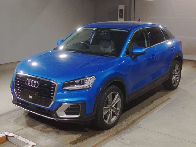 AUDI Q2
