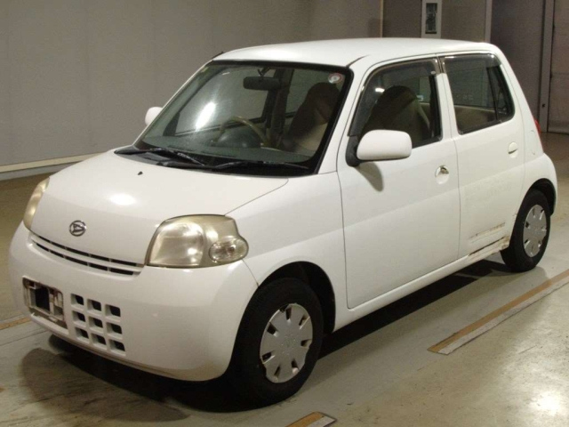 DAIHATSU ESSE
