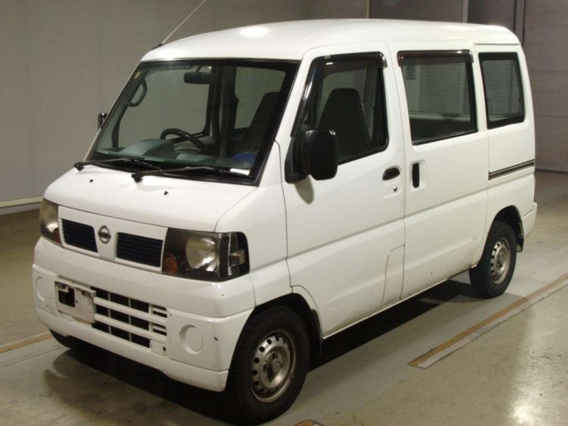 NISSAN CLIPPER VAN