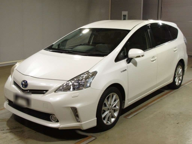 TOYOTA PRIUS ALPHA