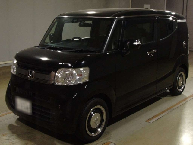HONDA N BOX SLASH
