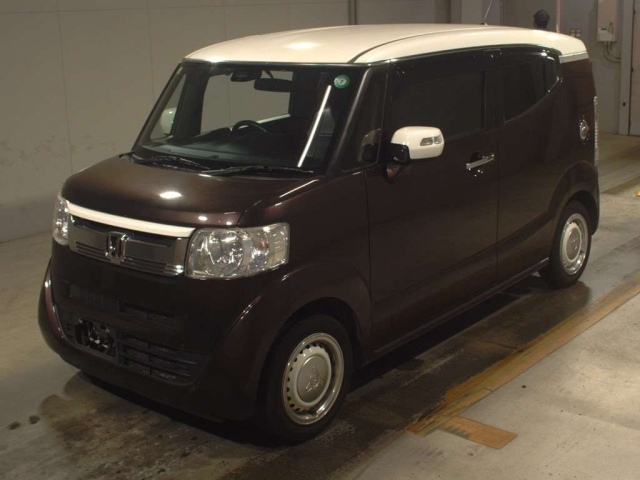 HONDA N BOX SLASH