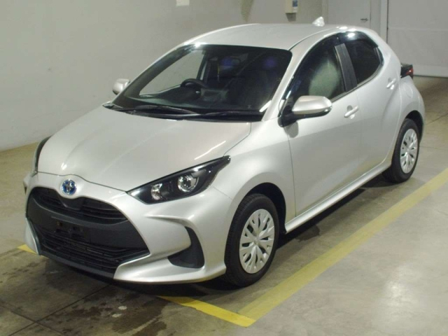 NISSAN AURA