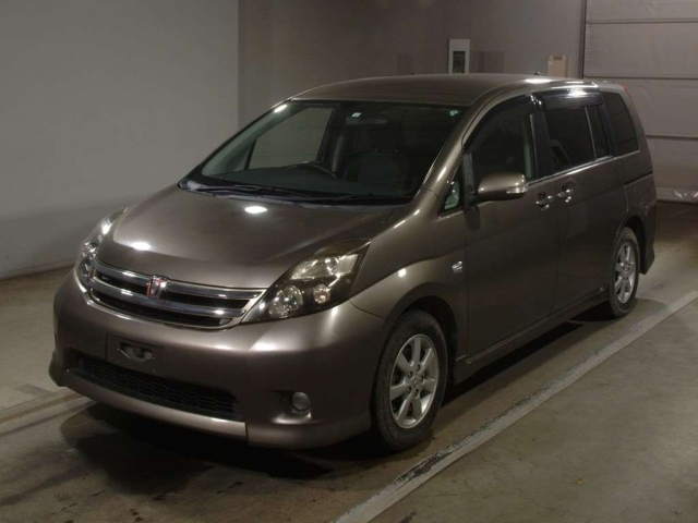 TOYOTA ISIS