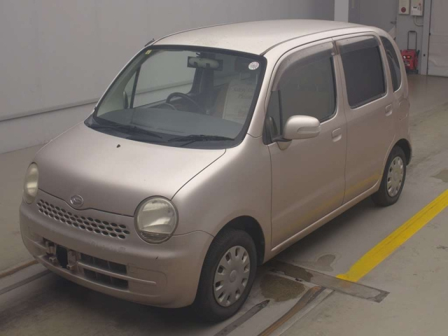 DAIHATSU MOVE LATTE