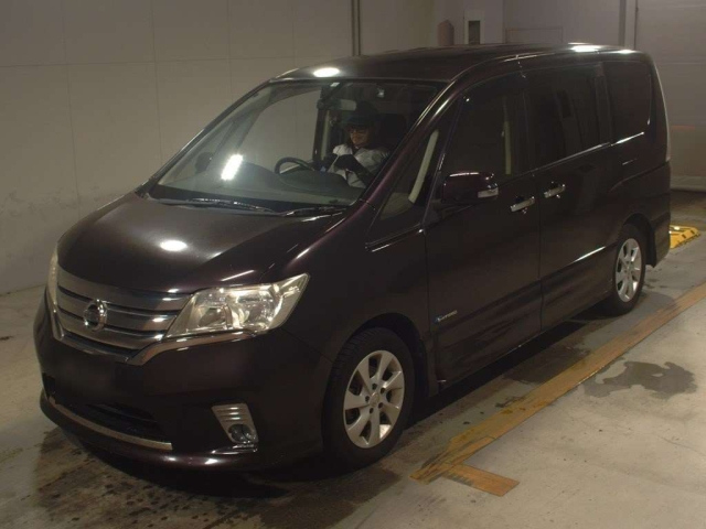 NISSAN SERENA
