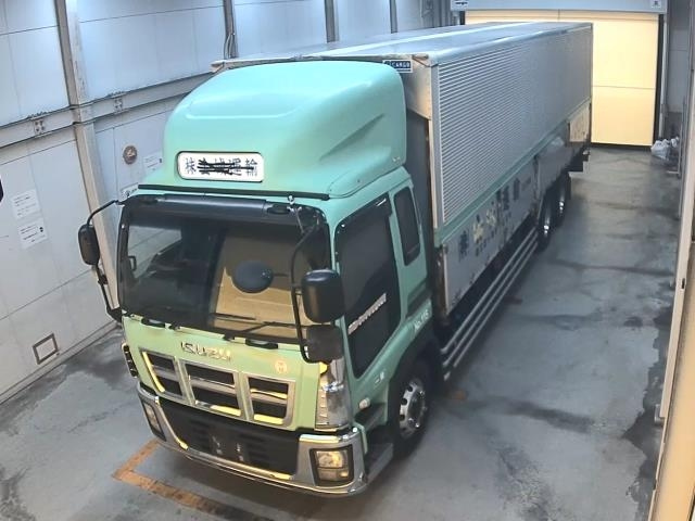 ISUZU TRUCK