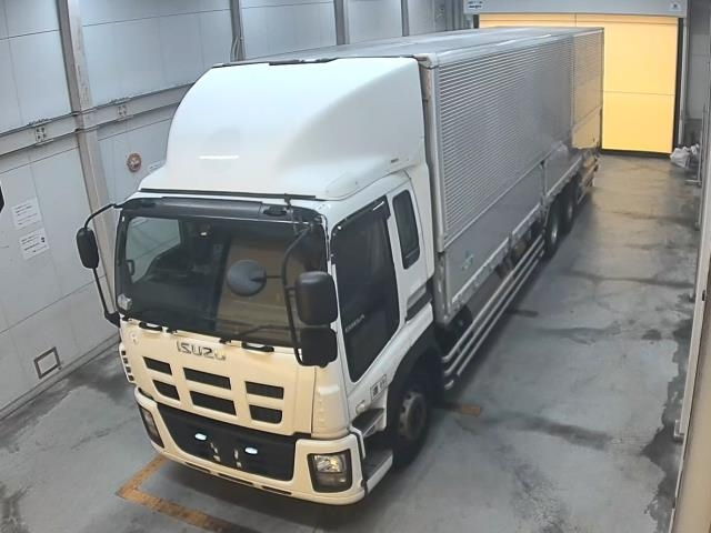 ISUZU TRUCK