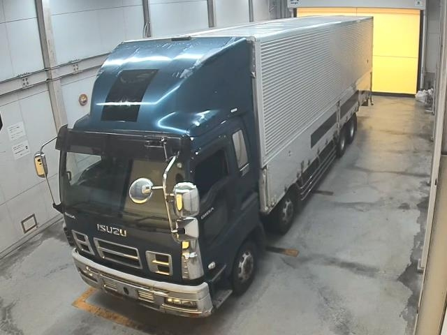 ISUZU TRUCK