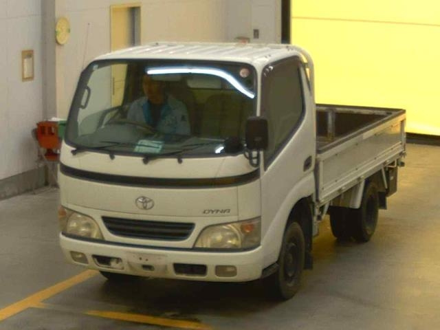 TOYOTA DYNA