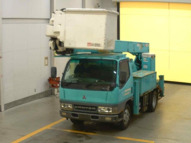 MITSUBISHI CANTER