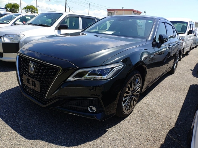TOYOTA CROWN