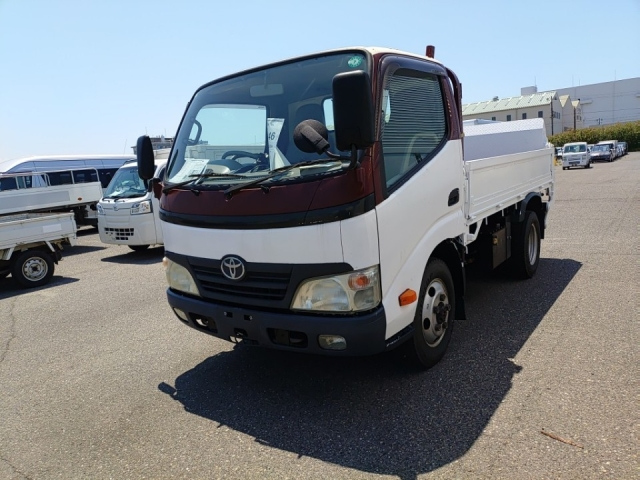 TOYOTA DYNA
