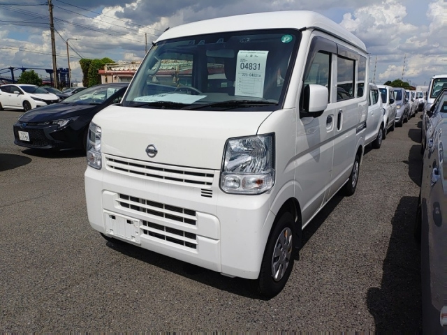 NISSAN CLIPPER VAN