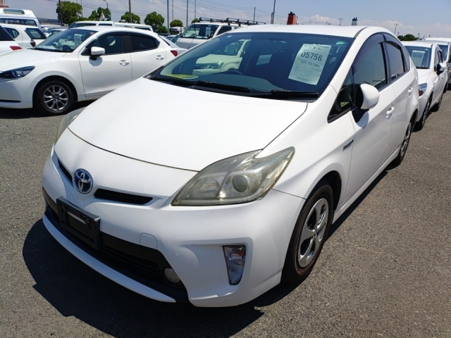 TOYOTA PRIUS