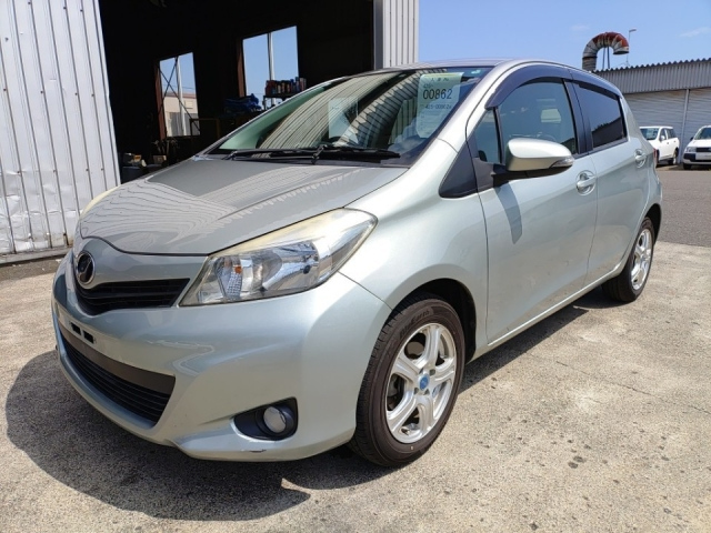 TOYOTA VITZ