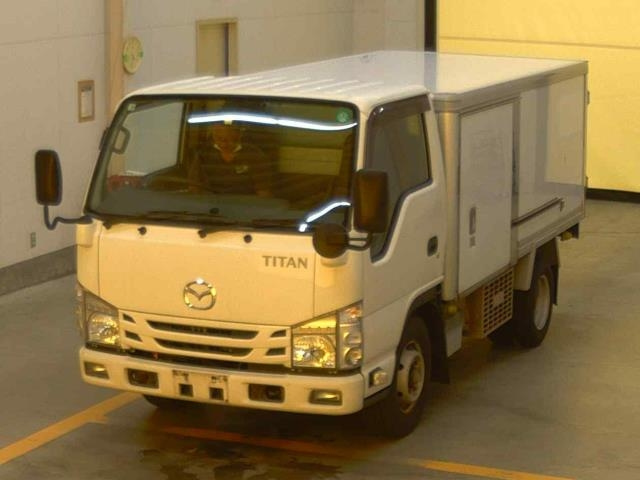 MAZDA TITAN