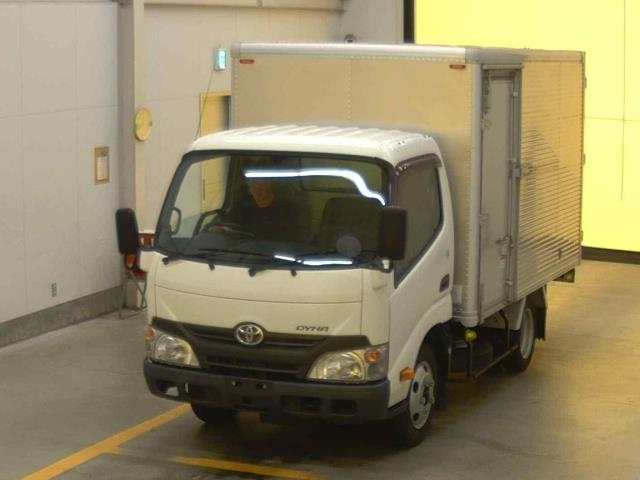 TOYOTA DYNA