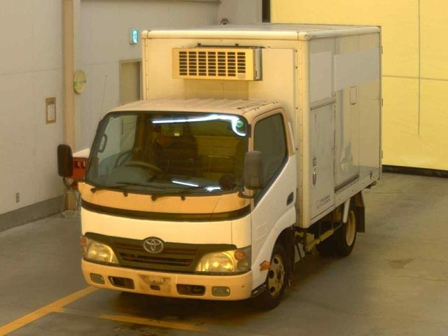 TOYOTA DYNA