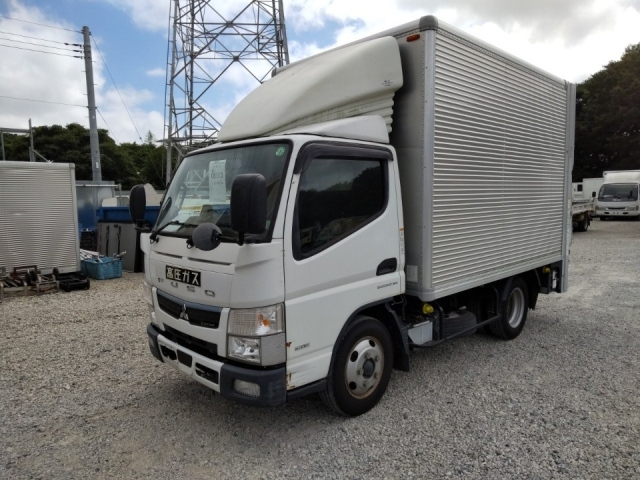 MITSUBISHI CANTER