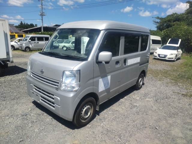 NISSAN CLIPPER VAN