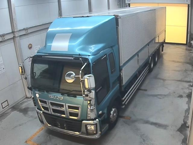 ISUZU TRUCK