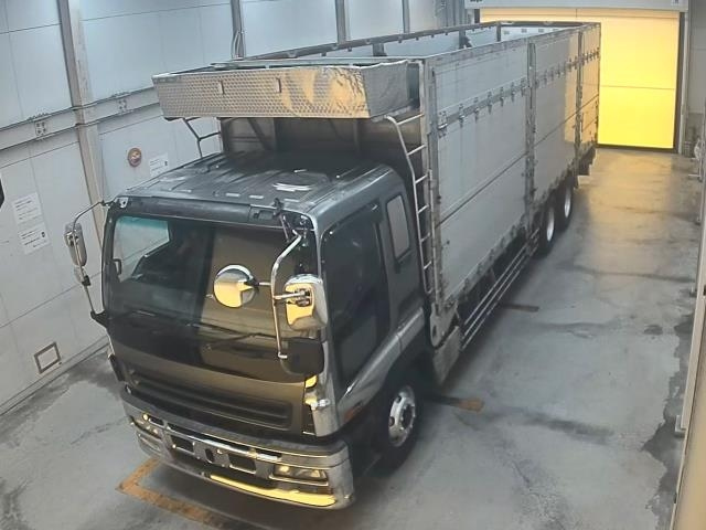 ISUZU TRUCK