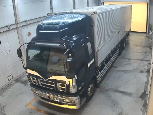 ISUZU TRUCK