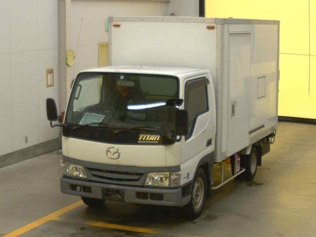 MAZDA TITAN